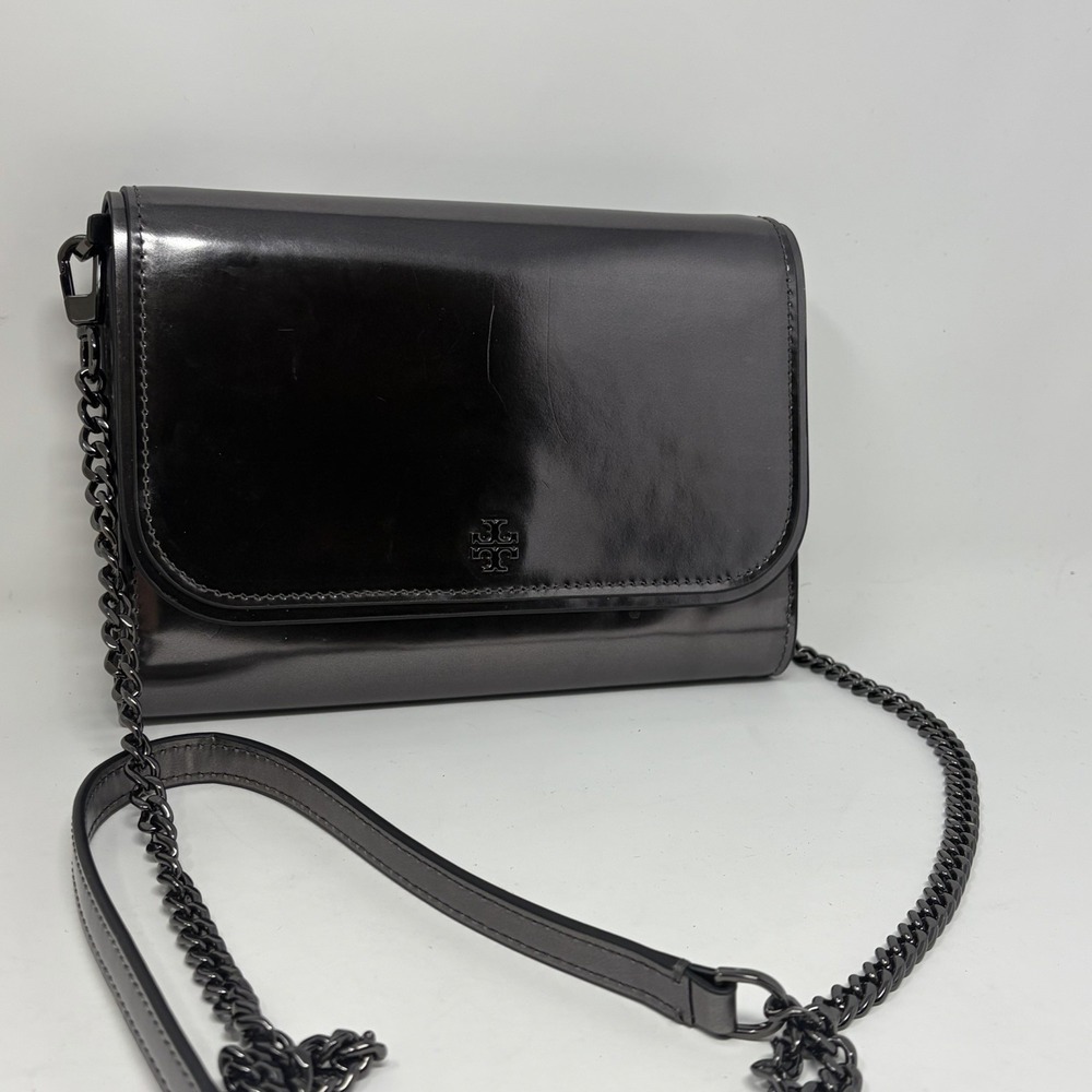 Tory Burch Emerson Patent Chain Wallet Gunmetal Metallic Crossbody‎